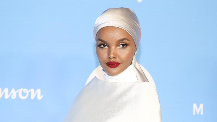 2019 UNICEF Snowflake Ball Halima Aden attends the 15th annual UNICEF Snowflake Ball at The Atrium on Tuesday, Dec. 3, 2019, in New York. (Photo by Andy Kropa/Invision/AP)