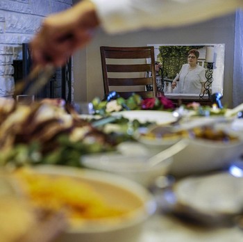 Wajah Haru Thanksgiving AS di Tengah Pendemi Virus Corona
