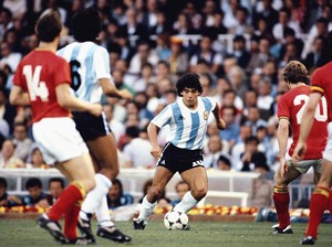 Babak Baru Kematian Maradona, Dokter: Seharusnya Tak Dirawat di Rumah