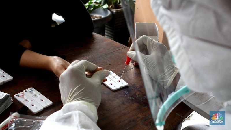 Rapid Test Massal di Petamburan (CNBC Indonesia/ Tri Susilo)