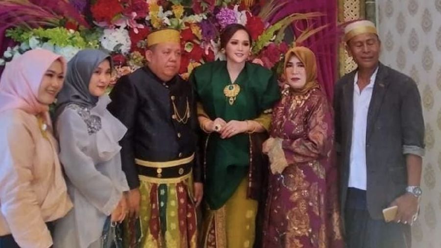 Wanita Cantik Dilamar H. Ajis Kalla (Ist)