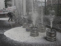 Pengusaha Bar Stres di Prancis, Puluhan Tong Bir Dibuang