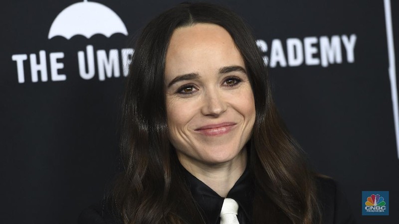 Actress Ellen Page poses for a portrait at the 34th Toronto International Film Festival in Toronto Tuesday, Sept. 15, 2009. (AP Photo/Carlo Allegri)