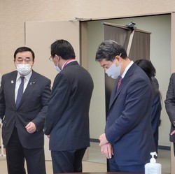 Rayuan Maut Luhut, Jepang Mau Tanam Rp 57 T di Dana Abadi RI