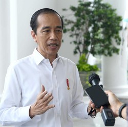 Blak-blakan Jokowi Respons Proyek KA Sulawesi Kena OTT KPK