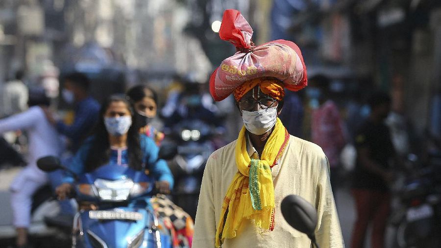 Kasus Covid-19 meningkat di India. (AP/Birendra)