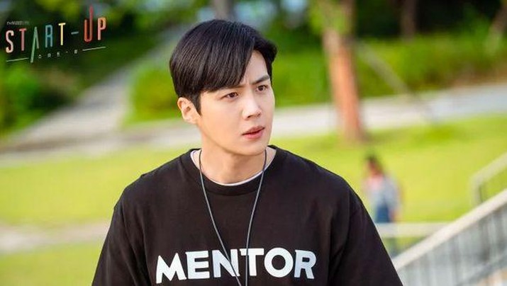 Sinopsis drakor Start-Up episode 16 menyebut Ji-pyeong akan mengutarakan perasaan yang sesungguhnya kepada Dal-mi, terutama arti penting dari surat-surat yang mereka lakukan pada 15 tahun yang lalu. (dok. tvN/Netflix via Hancinema) Sinopsis drakor Start-Up episode 16 menyebut Ji-pyeong akan mengutarakan perasaan yang sesungguhnya kepada Dal-mi, terutama arti penting dari surat-surat yang mereka lakukan pada 15 tahun yang lalu. (dok. tvN/Netflix via Hancinema)