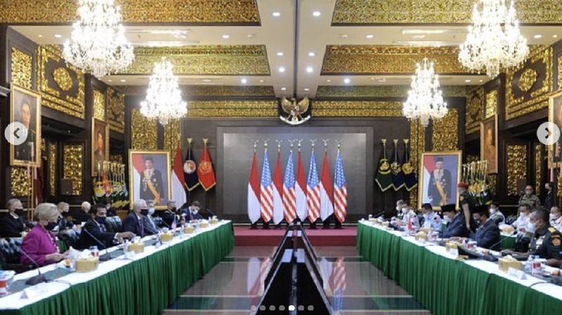 Menteri Pertahanan RI Prabowo Subianto Menerima kunjungan Christopher C Miller - United States Secretary of Defense (Menhan AS) di Kementerian Pertahanan RI. (Kementerian Pertahanan RI)