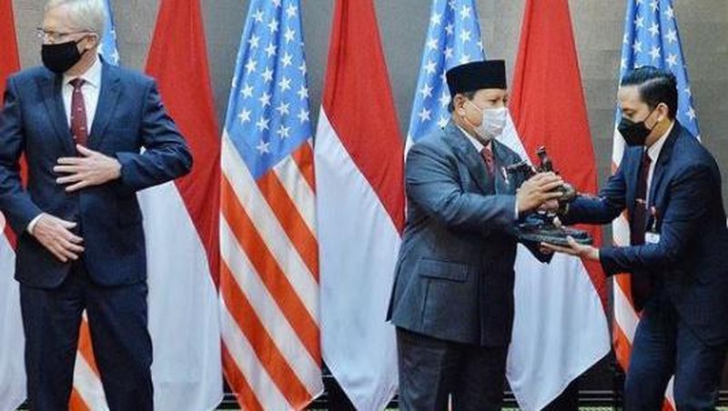 Menteri Pertahanan RI Prabowo Subianto Menerima kunjungan Christopher C Miller - United States Secretary of Defense (Menhan AS) di Kementerian Pertahanan RI. (Kementerian Pertahanan RI)