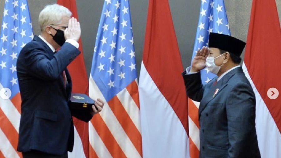 Menteri Pertahanan RI Prabowo Subianto Menerima kunjungan Christopher C Miller - United States Secretary of Defense (Menhan AS) di Kementerian Pertahanan RI. (Kementerian Pertahanan RI)