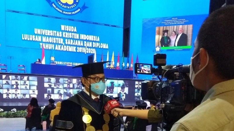 Perayaan wisuda daring Universitas Kristen Indonesia. Ist