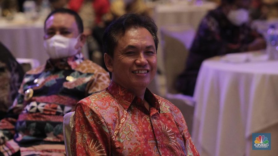 Kepala BPH Migas M. Fanshurullah Asa dalam acara malam puncak penghargaan BPH Migas 2020 & penyerahan sertifikat ISO 37001, Senin (8/12/2020). (CNBC Indonesia/Muhammad Sabki)