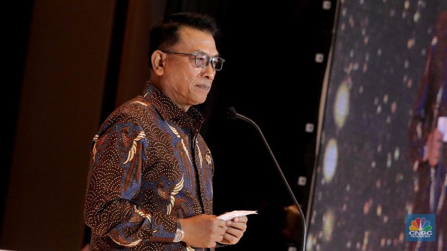 Kepala Staff Kepresidenan Jenderal (Purn) Moeldoko dalam acara malam puncak penghargaan BPH Migas 2020 & penyerahan sertifikat ISO 37001, Senin (8/12/2020). (CNBC Indonesia/Muhammad Sabki)