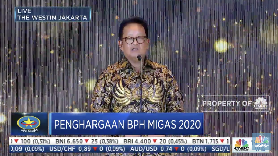 Ketua Komisi VII DPR RI Sugeng Suparwoto dalam acara malam puncak penghargaan BPH Migas 2020 & penyerahan sertifikat ISO 37001, Senin (8/12/2020). (Tangkapan layar CNBC TV)