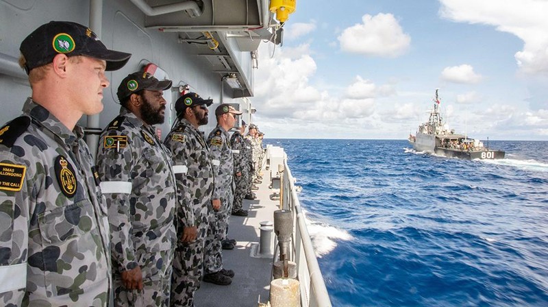 Angkatan Laut Australia & Angkatan Bersenjata Indonesia latihan bersama. (Dok: Twitter Royal Australian Navy)
