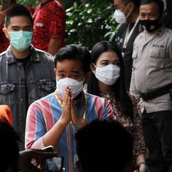 Paspampres Tetap Kawal Gibran & Bobby Usai Sah Jadi Wali Kota