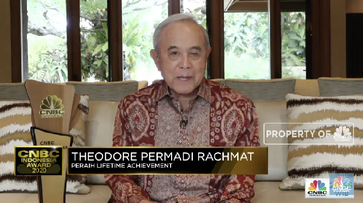 Lifetime Achivement Theodore Permadi Rachmat dalam acara CNBC Indonesia Award 2020 dengan tema Menyongsong Bangkitnya Ekonomi Indonesia 2021. (CNBC Indonesia/Muhammad Sabki) Lifetime Achivement Theodore Permadi Rachmat dalam acara CNBC Indonesia Award 2020 dengan tema Menyongsong Bangkitnya Ekonomi Indonesia 2021. (CNBC Indonesia/Muhammad Sabki)