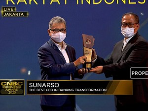 Sunarso Dianugerahi The Best CEO in Banking Transformation