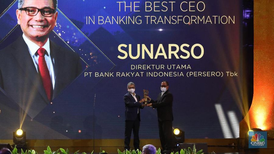 The Best CEO in Banking Transformation, Sunarso Direktur Utama PT Bank Rakyat Indonesia (Persero) Tbk. (CNBC Indonesia/Andrean Kristianto)
