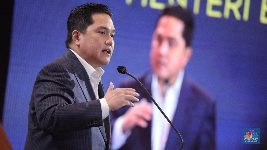Menteri Badan Usaha Milik Negara RI (BUMN) Erick Thohir dalam acara CNBC Indonesia Award 2020 Indonesia dengan tema Menyongsong Bangkitnya Ekonomi Indonesia 2021. (CNBC