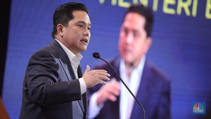 Menteri Badan Usaha Milik Negara RI (BUMN) Erick Thohir dalam acara CNBC Indonesia Award 2020 Indonesia dengan tema Menyongsong Bangkitnya Ekonomi Indonesia 2021. (CNBC Menteri Badan Usaha Milik Negara RI (BUMN) Erick Thohir dalam acara CNBC Indonesia Award 2020 Indonesia dengan tema Menyongsong Bangkitnya Ekonomi Indonesia 2021. (CNBC