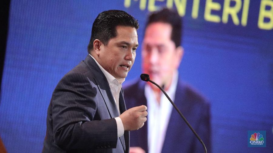 Menteri Badan Usaha Milik Negara RI (BUMN) Erick Thohir dalam acara CNBC Indonesia Award 2020 Indonesia dengan tema Menyongsong Bangkitnya Ekonomi Indonesia 2021. (CNBC