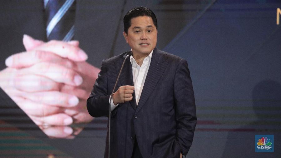 Menteri Badan Usaha Milik Negara RI (BUMN) Erick Thohir dalam acara CNBC Indonesia Award 2020 Indonesia dengan tema Menyongsong Bangkitnya Ekonomi Indonesia 2021. (CNBC