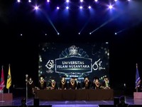 Menarik, Uninus Gelar Wisuda Online di Trans Studio Bandung
