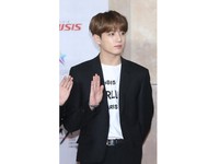 Heboh Pakistan Copot Iklan Jongkook BTS, Ini Alasannya