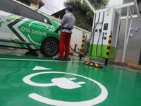 Intip SPKLU Komersial Pertama Pertamina di Fatmawati