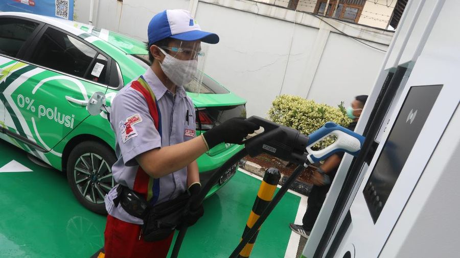 Stasiun Pengisian Kendaraan Listrik Umum (SPKLU)