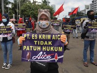 Buruh Geruduk DPR, Protes Perlakuan Pabrik Es Krim AICE