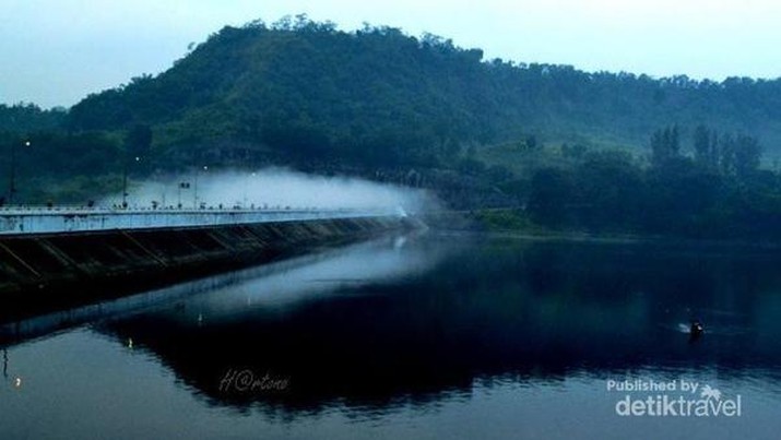 Waduk Cirata (Detikcom) Waduk Cirata (Detikcom)