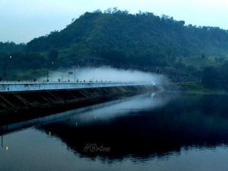 PLTS Terapung Cirata Rp 2,1 T Bakal Serap Produk Lokal 40%