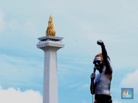 Aksi Buruh Bertelanjang Dada Tolak Omnibus Law