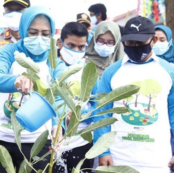 Wali Kota Tangsel Airin Rachmi Resmikan Kampung Mantap Betul