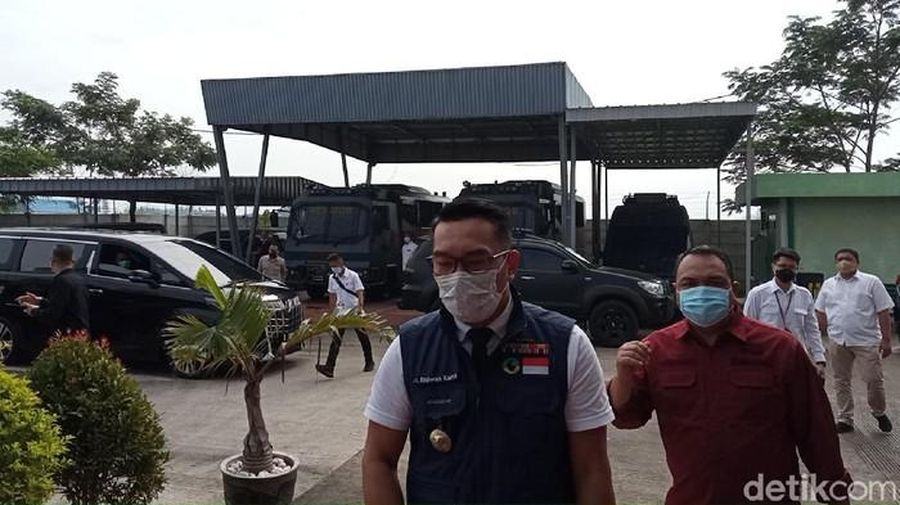 Ridwan Kamil datangi Polda Jabar untuk diminta keterangan kerumunan Megamendung (Foto: Dony Indra Ramadhan)
