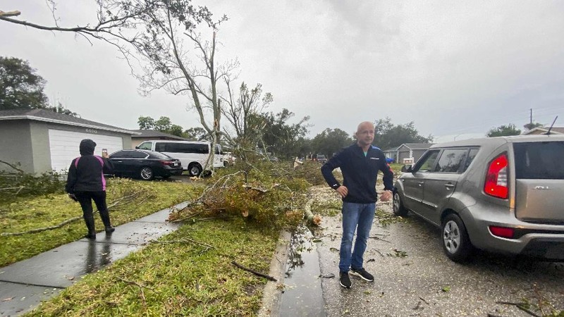 Damage is seen after a possible tornado touched down in the area Wednesday, Dec. 16, 2020, in Pinellas Park, Fla. (Douglas R. Clifford/Tampa Bay Times via AP)