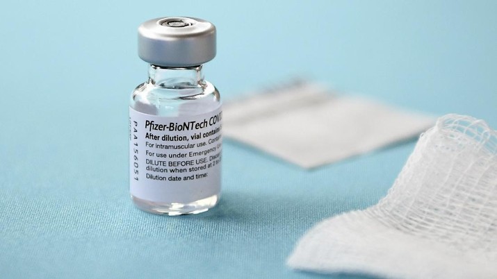 A vial of the Pfizer-BioNTech vaccine for COVID-19 sits on a table at Hartford Hospital, Monday, Dec. 14, 2020, in Hartford, Conn. (AP Photo/Jessica Hill)