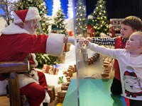 Kasus Covid Rendah, Negara Ini Bisa Libur Natal-Tahun Baru