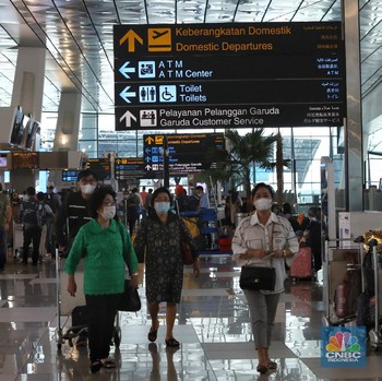 Penumpang di Bandara Soekarno-Hatta Mulai Padat Merayap
