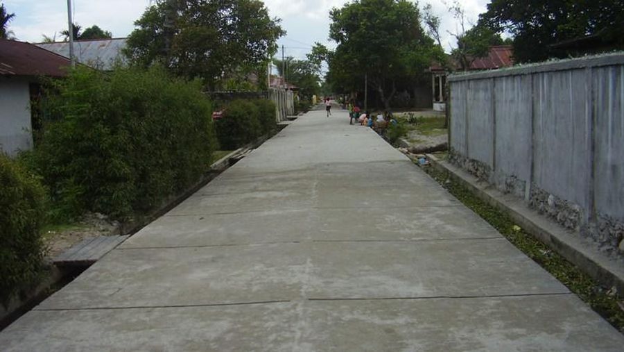 Pemanfataan tailing telah digunakan untuk proyek-proyek bangunan umum di Kabupaten Mimika, seperti pembangunan jalan di komplek perumahan, pembangunan Kantor Bupati serta jembatan yang menyediakan akses ke Pelabuhan Pomako.