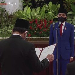 Jokowi Lantik 7 Anggota Komisi Yudisial, Siapa Saja Mereka?