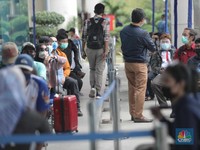 PPKM Darurat: Naik Pesawat, Bis dan Kereta Pakai Kartu Vaksin