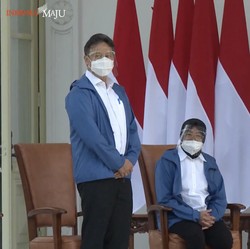 'Misteri' Jaket Biru yang Dipakai 6 Menteri Baru Jokowi