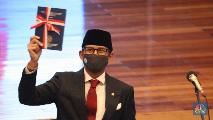 Menteri Pariwisata dan Ekonomi Kreatif (Menparekraf)  Sandiaga Uno (CNBC Indonesia/Tri Susilo)