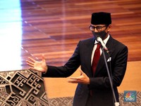 Prabowo & 6 Tanda 'Langit' Buat Sandi Mau Jadi Menteri Jokowi
