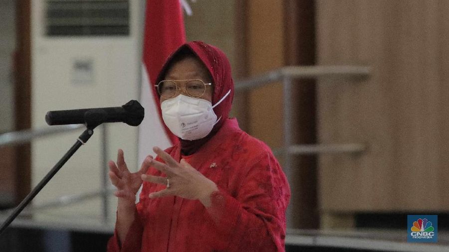 Menteri Sosial, Tri Rismaharini (CNBC Indonesia/ Muhammad Sabki)