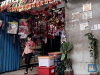 Mau Natalan? Cuss Berburu Pernak-pernik Natal di Pasar Asemka