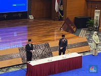 Usai Dilantik Jadi Menparekraf, Sandi-Tama Langsung Sertijab